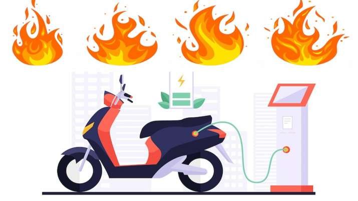 EV Fire: इलेक्ट्रिक बाइक की सुरक्षा पर फिर उठे सवाल, E bike शोरूम में लगी आग की जांच करेगी सरकार