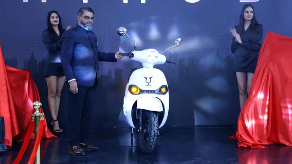 Mihos Electric Scooter Launched | रिवर्स मोड और एंटीथेफ्ट फीचर्स के साथ लॉन्च हुआ ये ई-स्कूटर, रेंज 100 किमी; जानें कीमत